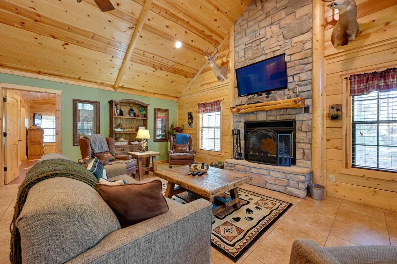 Broken Bow Cabin With Hot Tub And Deck - 4 Mi To Lake! Εξωτερικό φωτογραφία