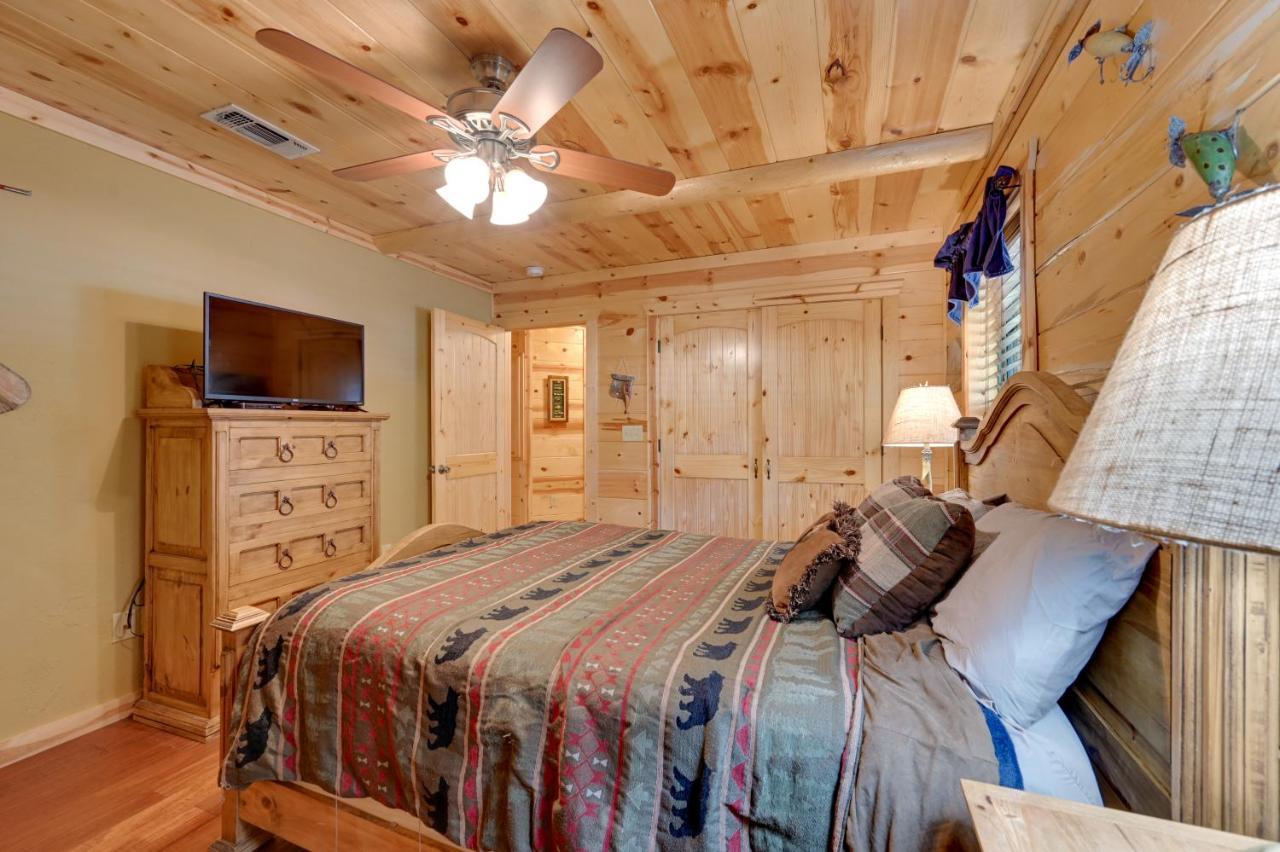 Broken Bow Cabin With Hot Tub And Deck - 4 Mi To Lake! Εξωτερικό φωτογραφία