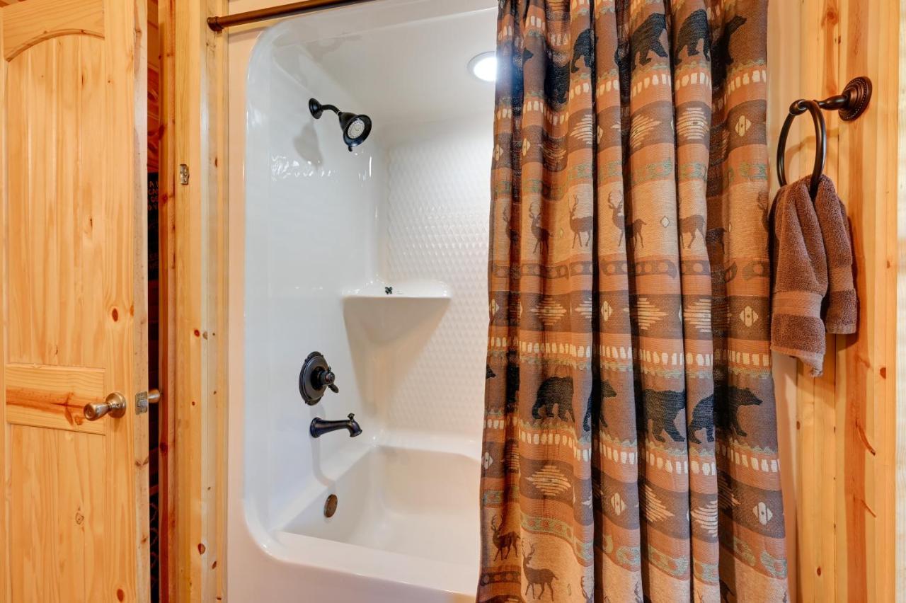 Broken Bow Cabin With Hot Tub And Deck - 4 Mi To Lake! Εξωτερικό φωτογραφία