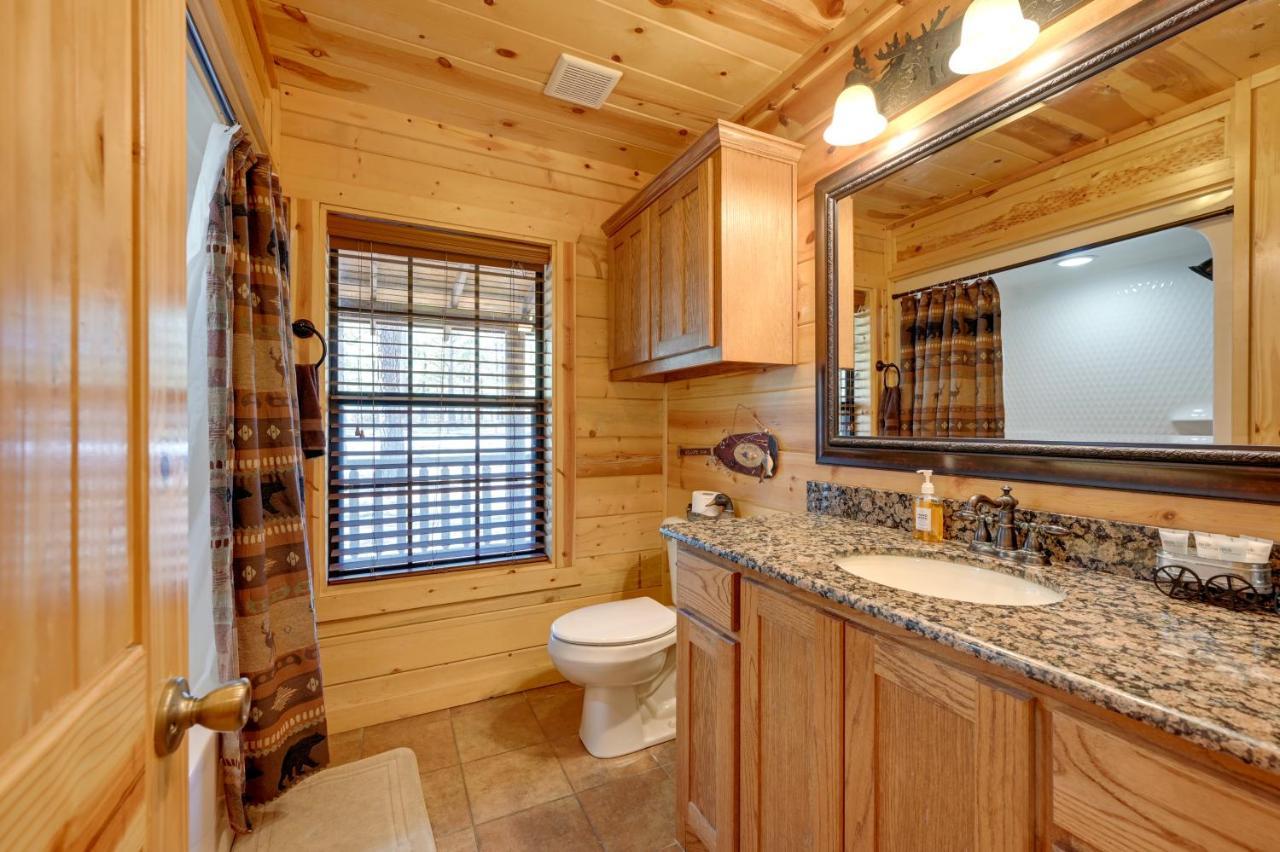 Broken Bow Cabin With Hot Tub And Deck - 4 Mi To Lake! Εξωτερικό φωτογραφία